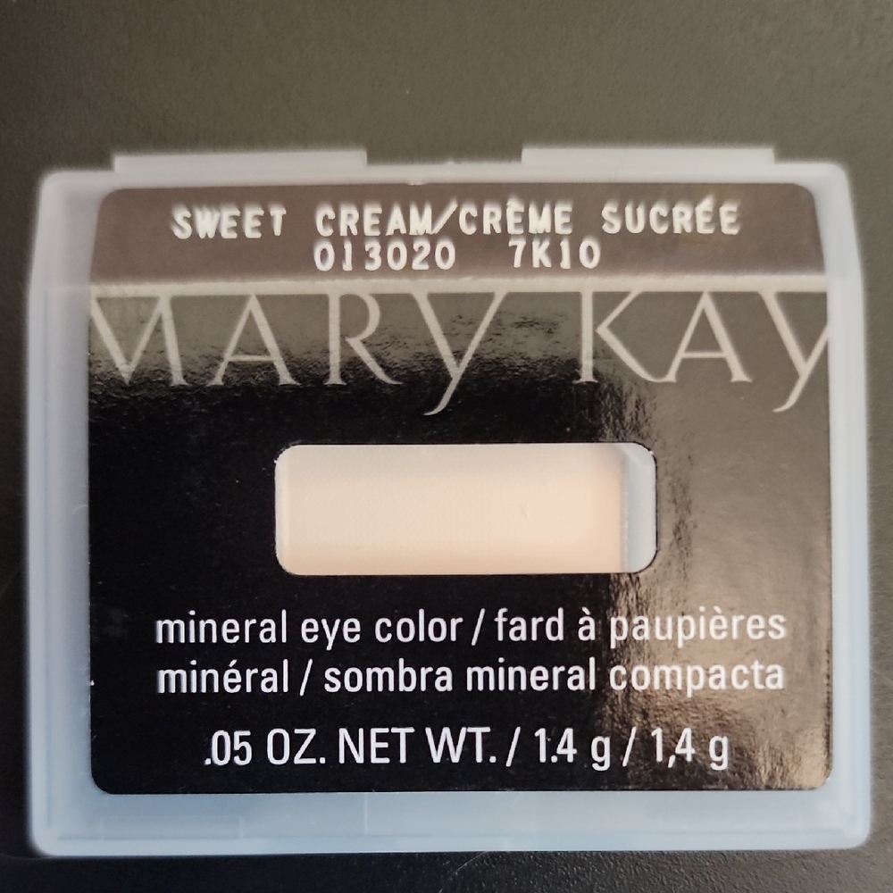 Mary Kay Cream Eyeshadow Mineral Formula
